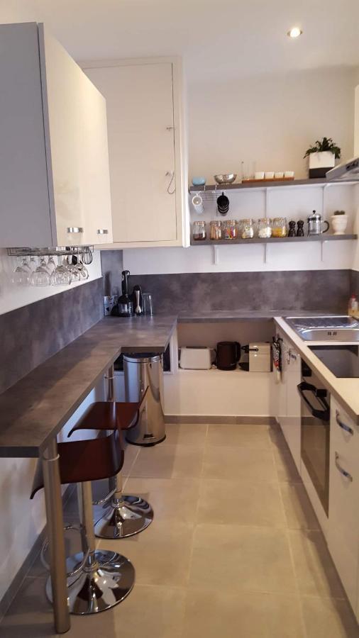 Agreable Appartement T2 Proche Centre Ним Экстерьер фото