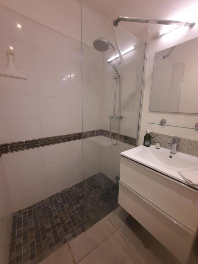 Agreable Appartement T2 Proche Centre Ним Экстерьер фото