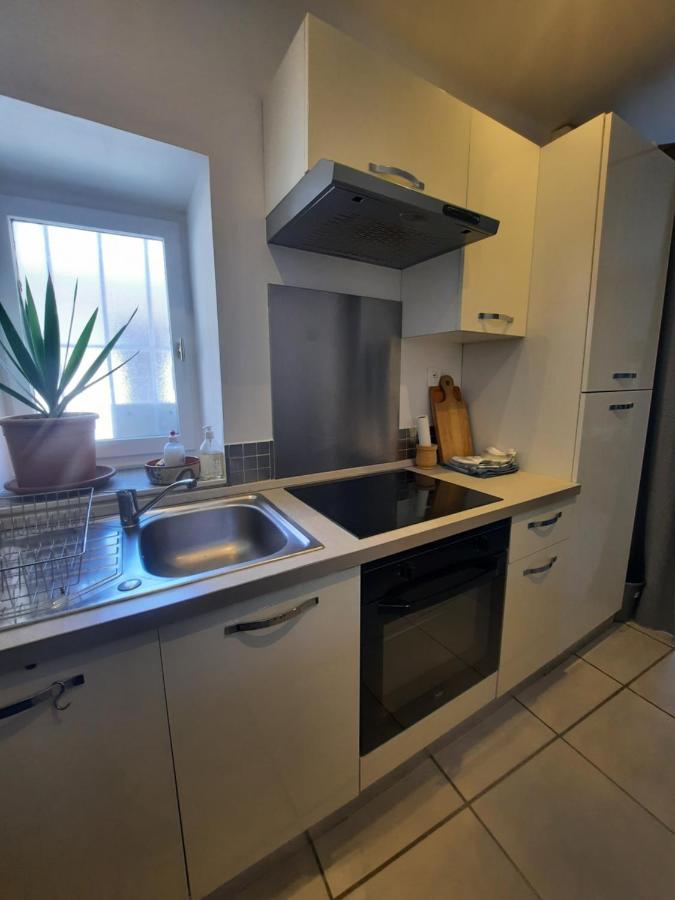 Agreable Appartement T2 Proche Centre Ним Экстерьер фото
